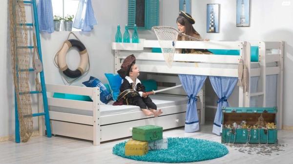 מיטת קומותיים לילדים משולבת בצורת