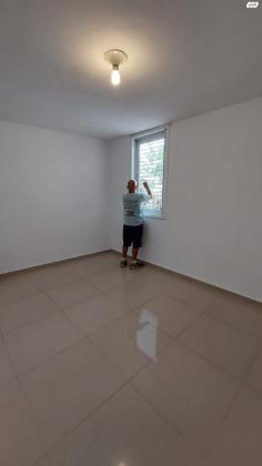 מעפילי אגוז 50 (נוה חן)