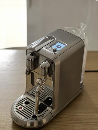 מכונת קפה Nespresso Creatista Plus