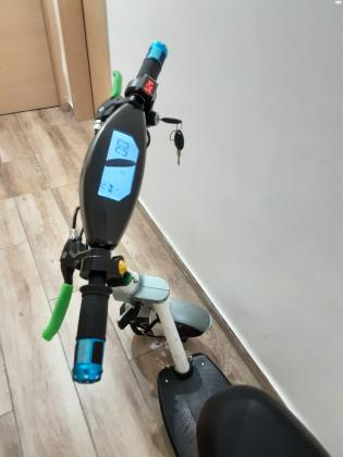 קורקינט חשמלי חזק ויציב בטריה