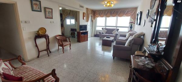 שניים בנובמבר 2 (כרמל צפוני)