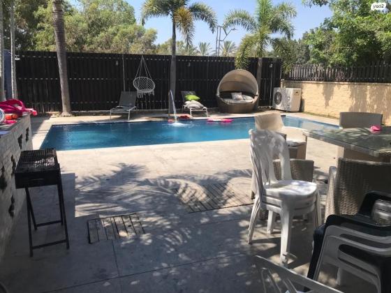 מרטין בובר (נאות שקמה)