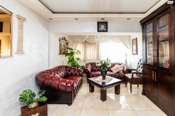 דרך שרה 32 (רמת צבי)