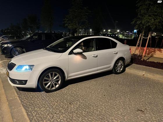 סקודה אוקטביה (2016)