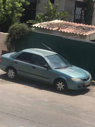 מאזדה 323 לאנטיס (2002)