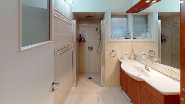 הנשיא יצחק בן צבי (הרצליה פיתוח)