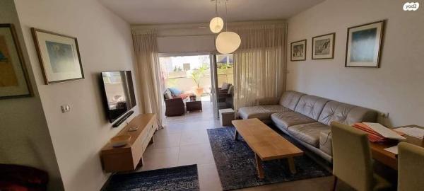 אלכסנדר סשה ארגוב 13 (המשתלה)