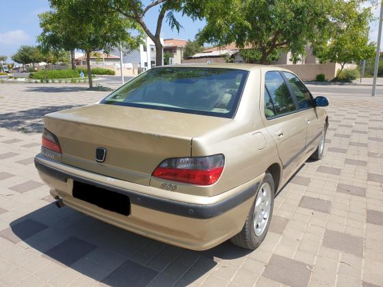 פיג'ו 406 (1998)