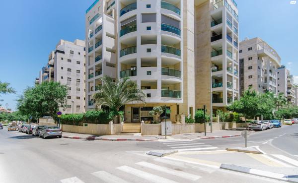 אהרון מסקין (כפר גנים ב)