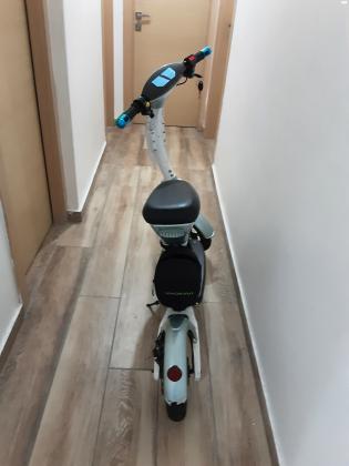 קורקינט חשמלי חזק ויציב בטריה