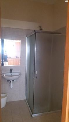 אביה השופט 1 (שכונה ד)