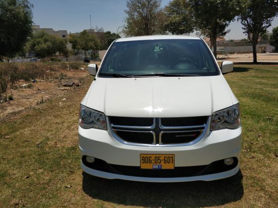 דודג' גראנד קראוון (2018)