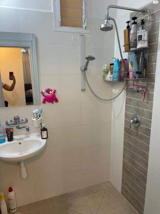 עליית הנוער 8