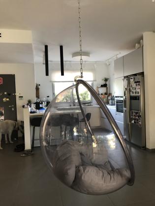 כסא בועה תלוי