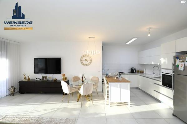 יצחק שמיר (עפולה עילית)