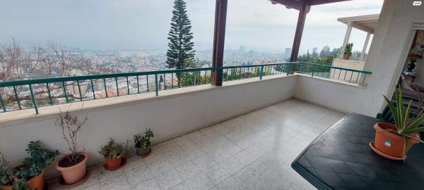 שניים בנובמבר 2 (כרמל צפוני)