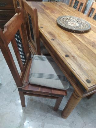 שולחן אוכל אינדונזי מעץ מלא,