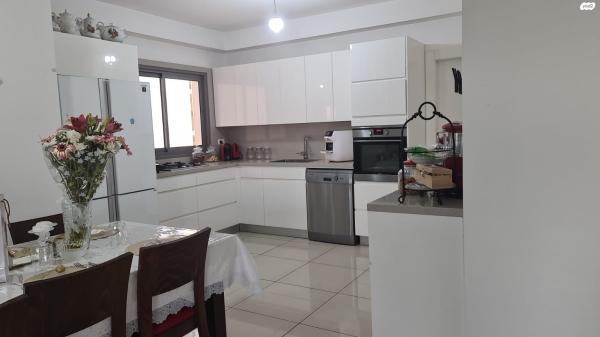 יעל רום 6 (אם המושבות)