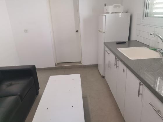 שדרות ששת הימים 6 (ניר אביב)