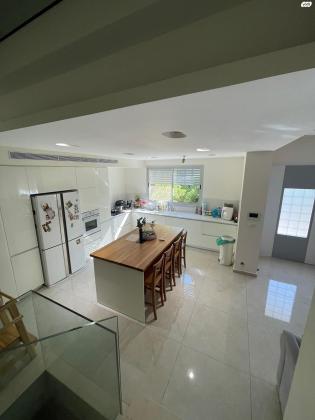 אלעד 16 (גני ברנע)