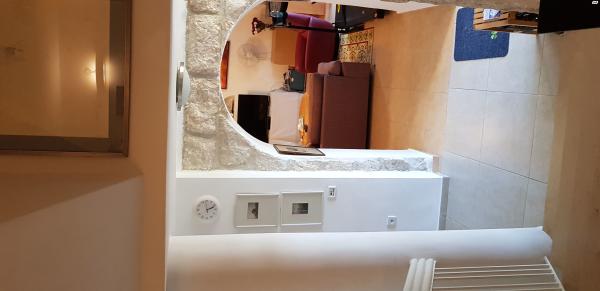 גבעת היונים 11 (עין כרם)