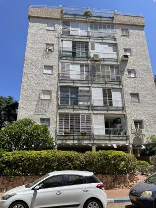 אליהו גלזר 3 (החלוץ;העבודה)