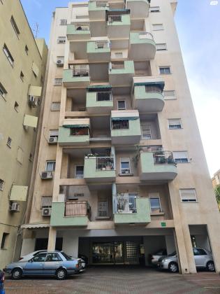 יהודה לייב פינסקר 49 (מרכז העיר צפון)