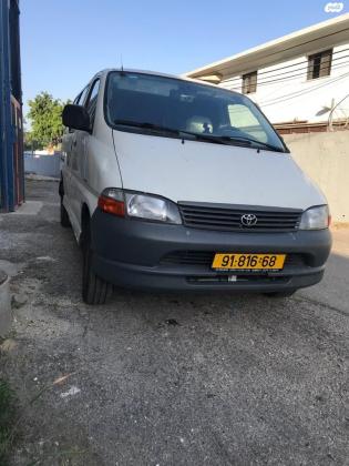 טויוטה הייאס קצר (2003)