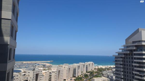 אקסודוס 4 (מרינה)