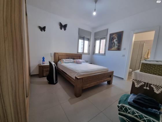 פרופ' אפרים קציר 23 (רחובות המדע)