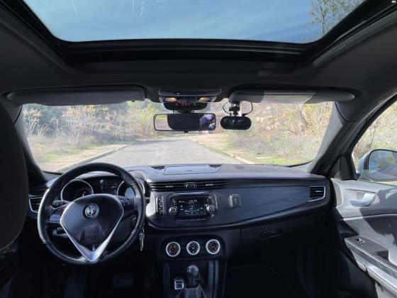 אלפא רומיאו ג'ולייטה (2017)