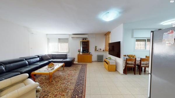 אבשלום חביב 32 (תלפיות מזרח)