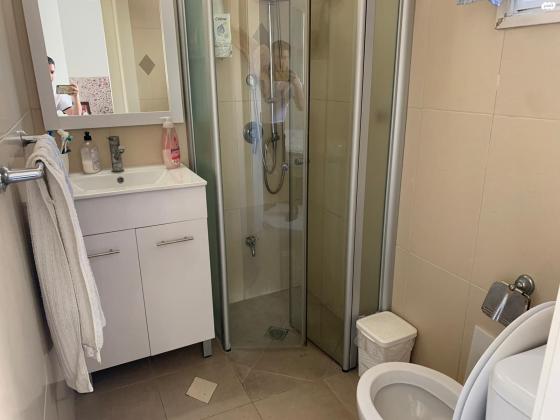 קרית שמונה (קריית שרת)