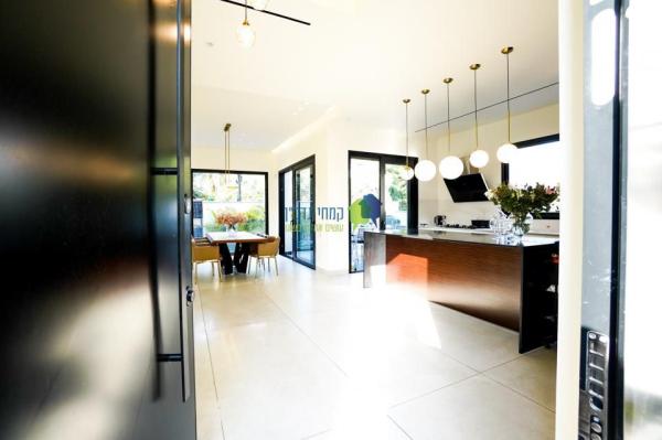 אלוף יצחק חופי