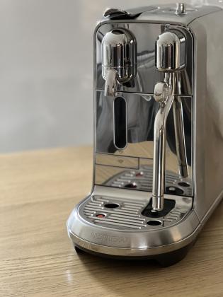 מכונת קפה Nespresso Creatista Plus