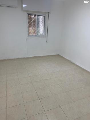 מבוא הקינמון 3 (גילה)