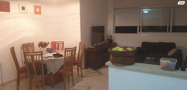 רופין 8 (מרכז)