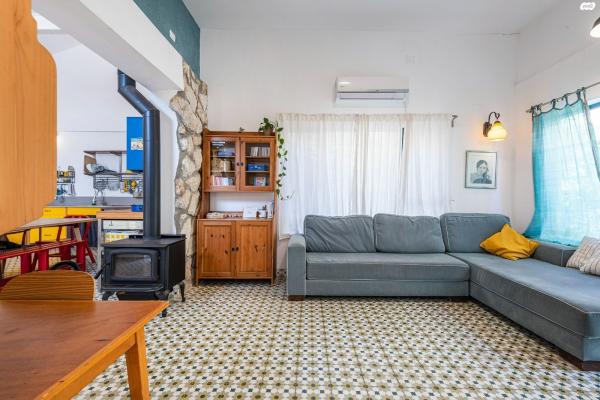 גאולים (נווה שרת)