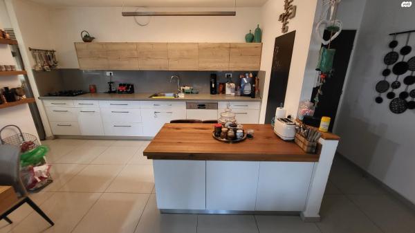 שדרות הציונות 9 (נווה נוף)