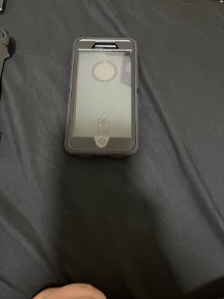 מגן אוטרבוקס דיפנדר לאייפון 8