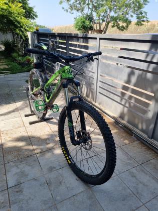 אופני שטח קרבון, שיכוך מלא,