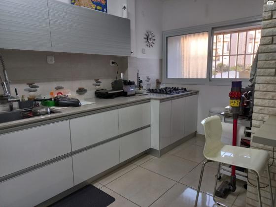 הנגיד 12 (נאות שקמה)