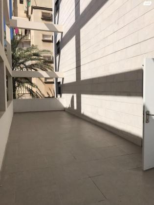 שדרות הרצל 62 (המרכז האזרחי;משכנות)