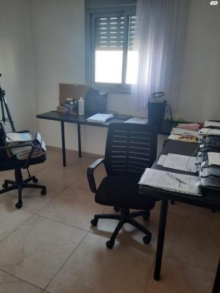 יצחק שמיר (עפולה עילית)