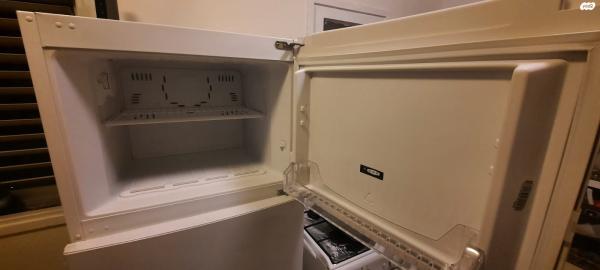 מקרר וסטל דגם Neon בעל מקפיא עליון