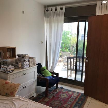 שדרות ההשכלה 14 (בצרון)