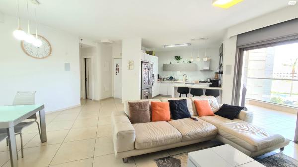 מבצע דקל 15 (נווה גן)