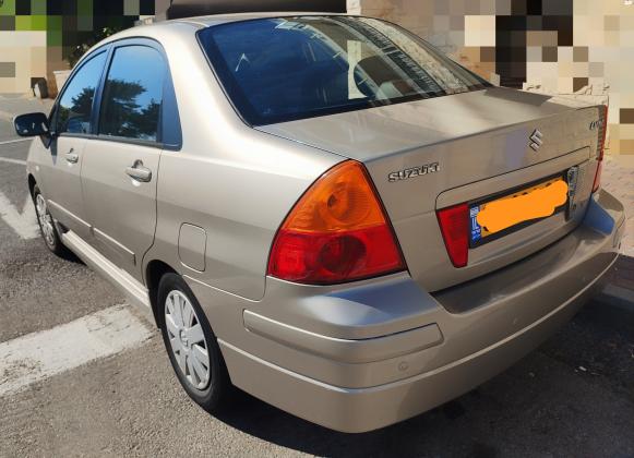 סוזוקי ליאנה (2004)