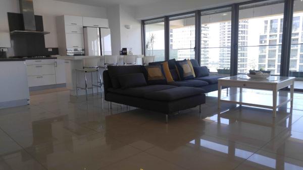 ניסים אלוני 6 (פארק צמרת)