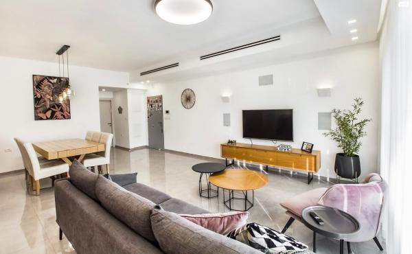 פרישמן 18 (אברמסקי)